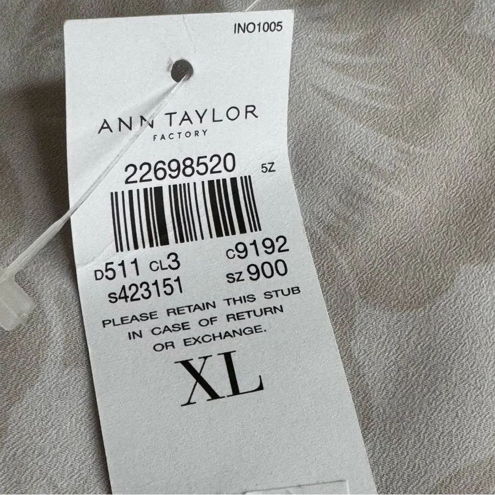 Ann Taylor Factory Flowy Lightweight Airy V-Neck Relaxed Blouse Top. XL. NEW. - Picture 6 of 7